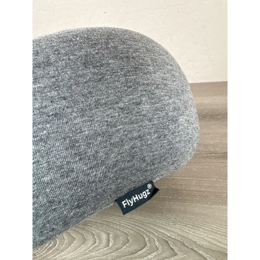 FlyHugz travel neck